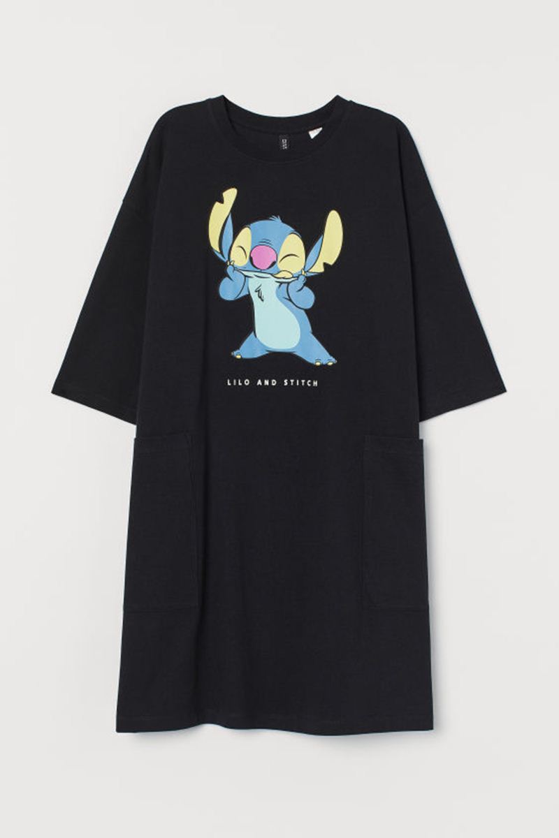 H&M推出《Lilo and Stitch》聯名服飾！史迪奇陪你共度日常！**價格從RM44++起 - hmitalk.com